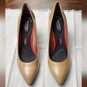 Rockport Women's Total Motion 75mm Plain Toe Pump Warm Taupe (Beige) Size 10